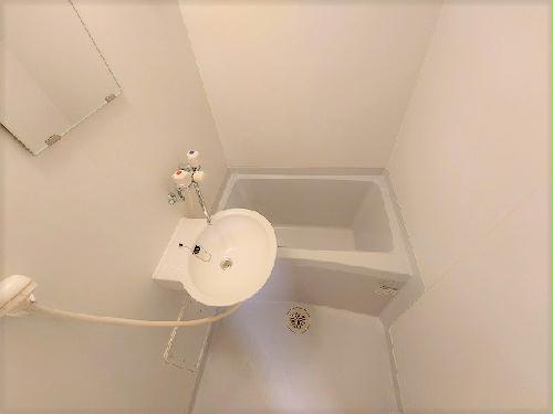 バス・シャワールーム　シャワー付きバスルーム