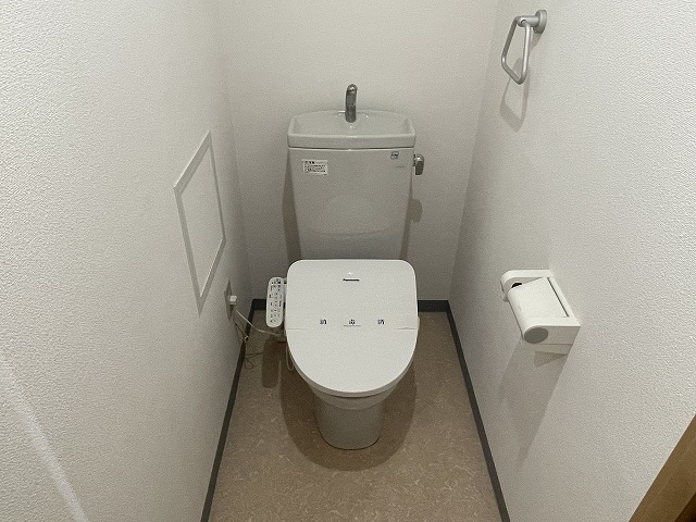 トイレ　お風呂・トイレ別のトイレになります。