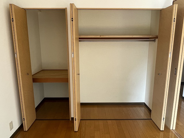 収納　壁一面のクローゼットになります。使い勝手の良い収納です。