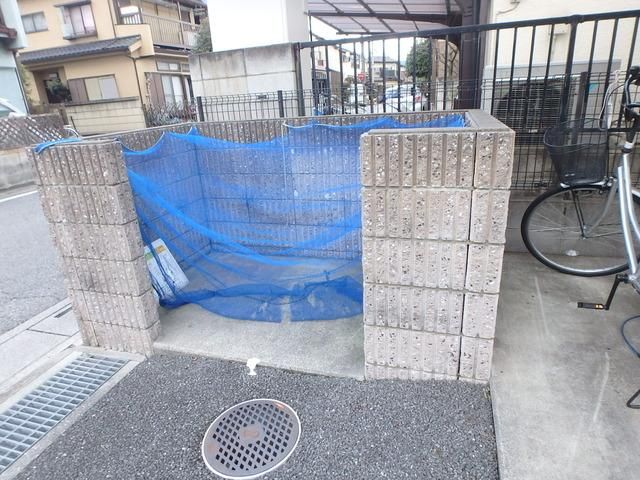 その他　ごみ置き場（その他）まで1m