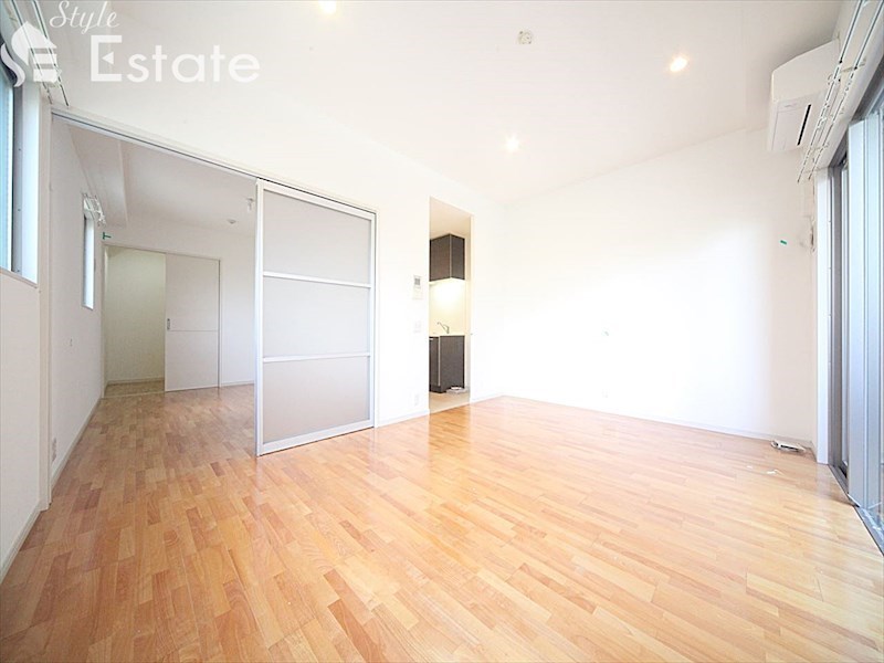 居室・リビング　内装