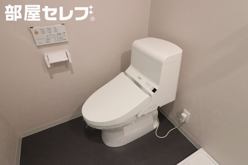 トイレ　モデルルーム写真参照