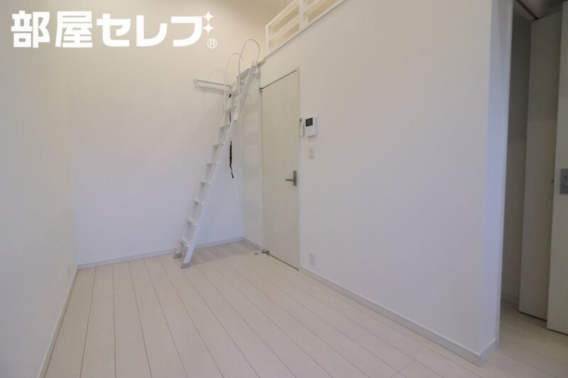 居室・リビング　モデルルーム写真参照