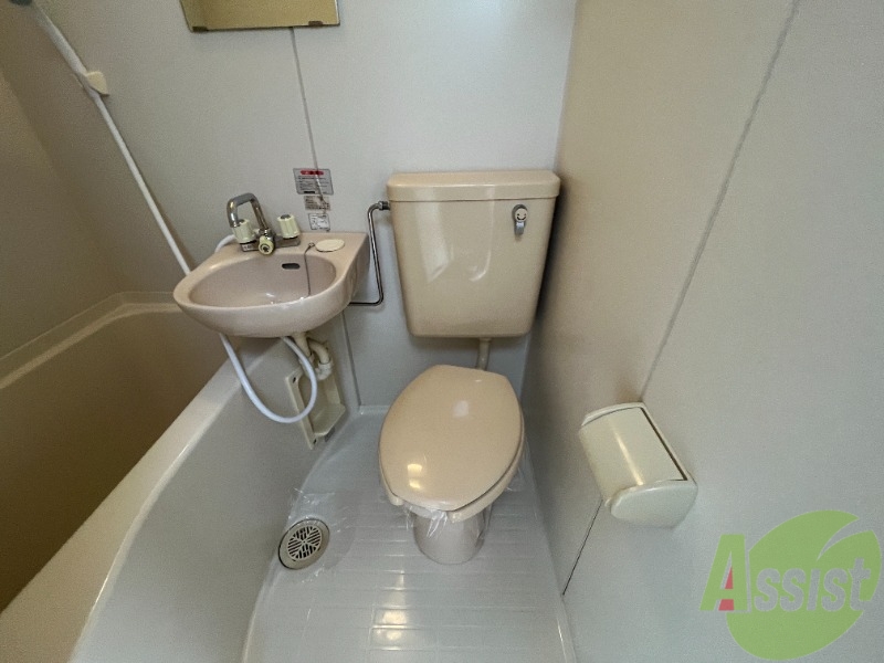 トイレ　トイレはシンプルですが綺麗で清潔感が有ります。