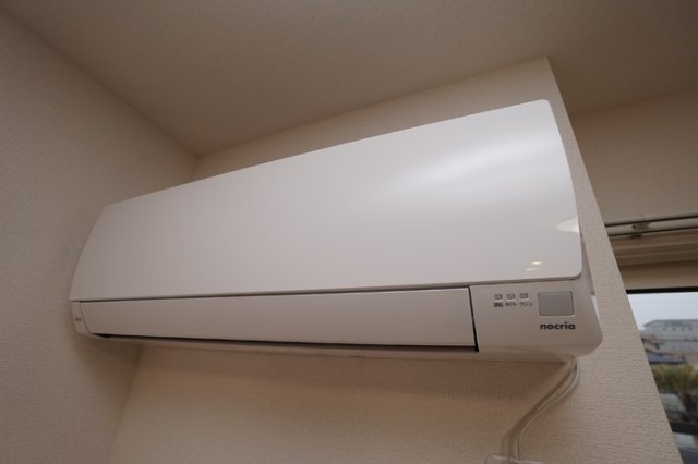 その他設備　エアコン（リビング）