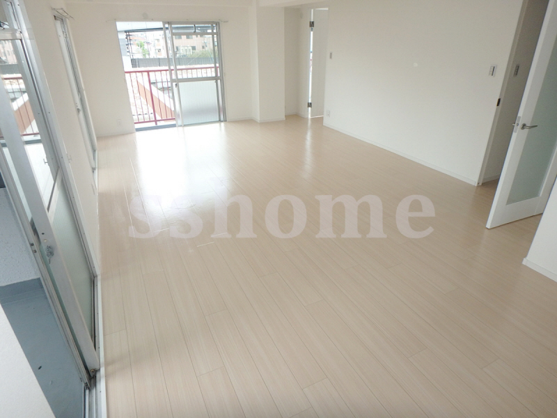 居室・リビング　広々とした空間です♪