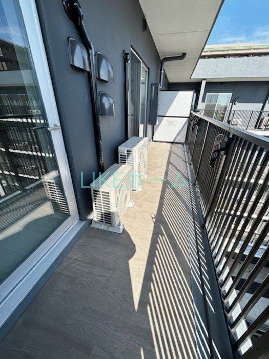 バルコニー　エントランス