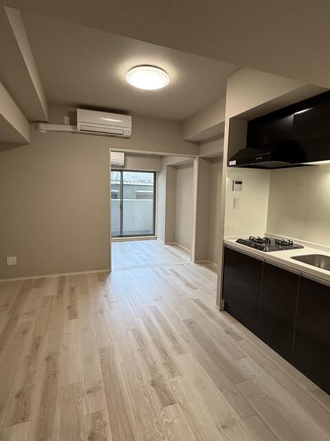 居室・リビング　☆明るい洋室☆