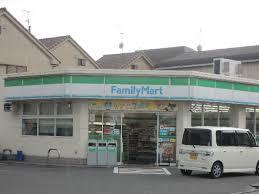 コンビニ　ファミリーマート 萱振町七丁目店（コンビニ）まで610m