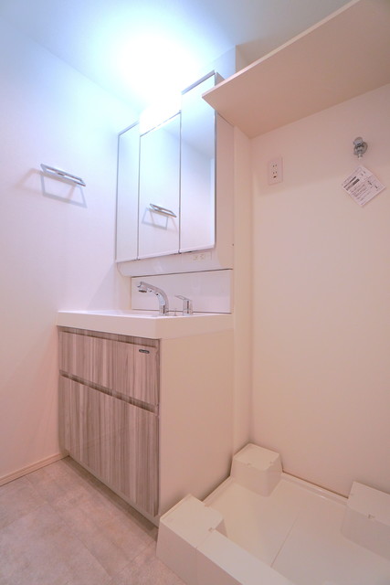 洗面設備　※写真は同タイプ住戸です。