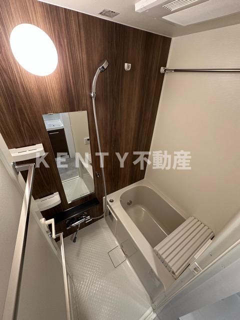 バス・シャワールーム　ゆったり過ごせるお風呂です