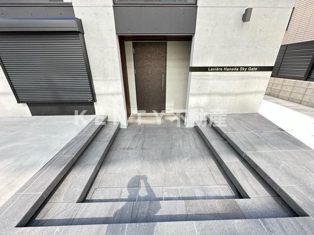 エントランス　清潔なエントランスです