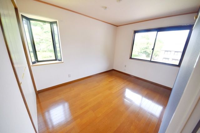 その他部屋・スペース　★2面採光の明るい洋室です★