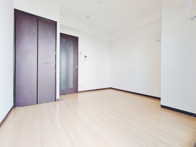 居室・リビング　フローリング・エアコン