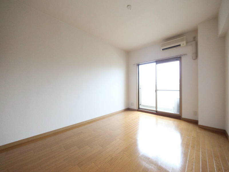 その他部屋・スペース　洋室9.45帖　南向きバルコニー