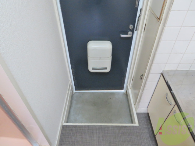 玄関　玄関の様子です。明るい印象ですね。気分もあがりそう。