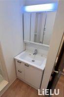 洗面設備　同シリーズ物件のモデルルームになります※現況優先