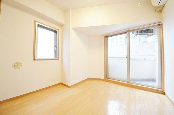 居室・リビング　★角部屋、二面採光、風通しも良好★