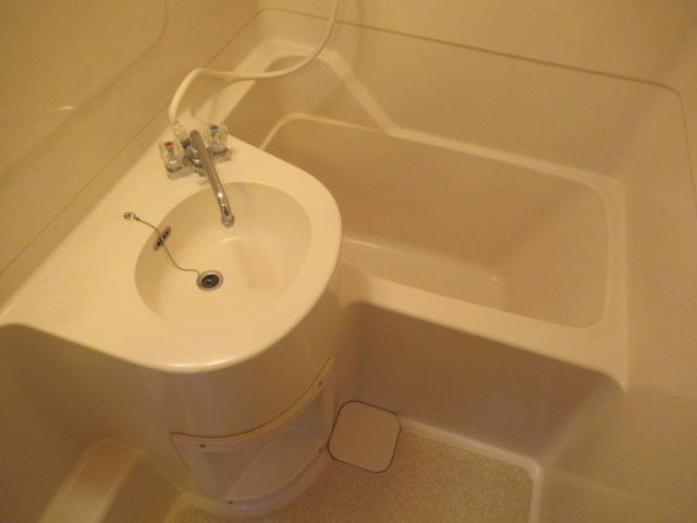 バス・シャワールーム　バス（別部屋）