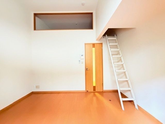 居室・リビング　同タイプの反転タイプの写真となります