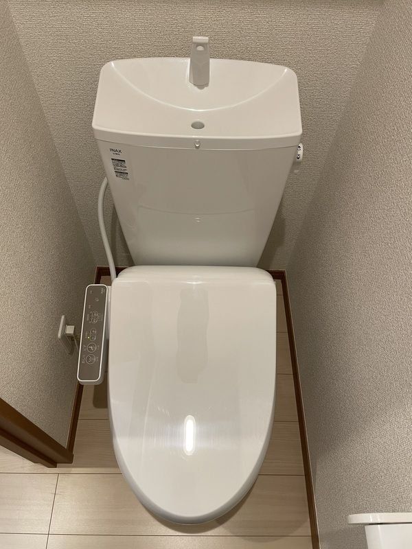 トイレ　トイレ