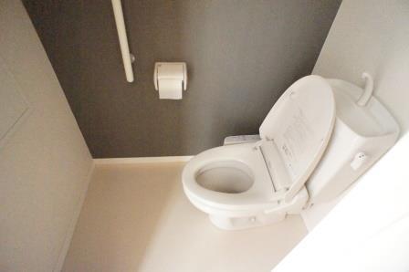 トイレ　バストイレ別なので、毎日、快適なトイレ