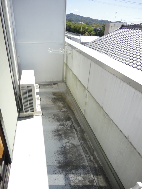 バルコニー　開放的で明るい空間を演出してくれるバルコニーです