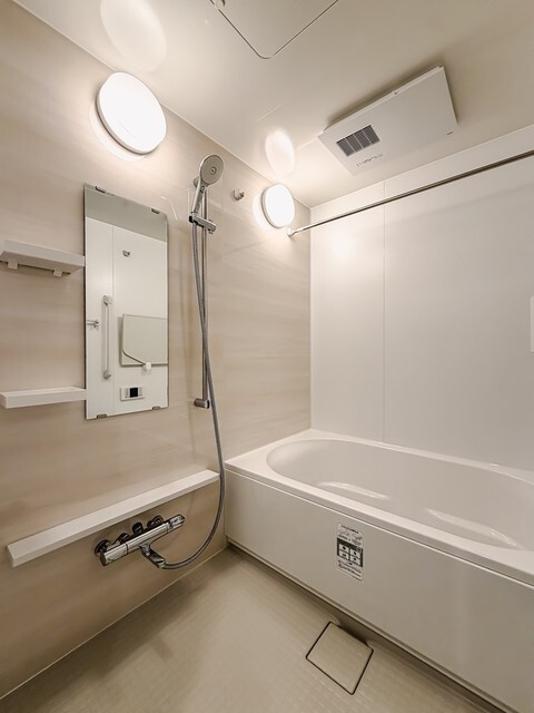 バス・シャワールーム　※写真は同タイプ住戸です。