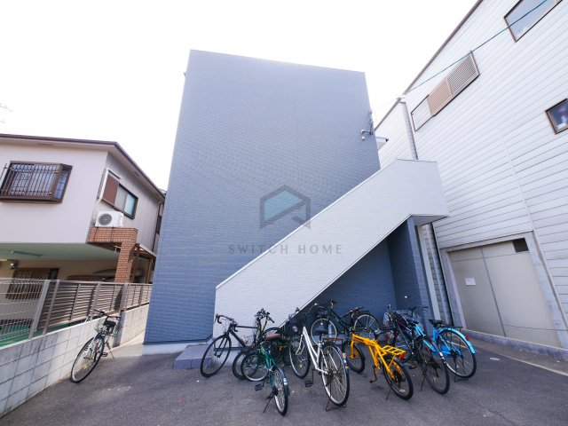 建物外観　築浅デザイナーズ賃貸アパートです☆