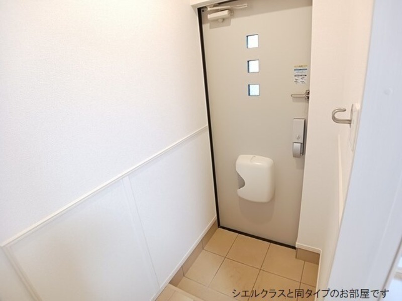 玄関　図面と現状に相違がある場合には現状を優先