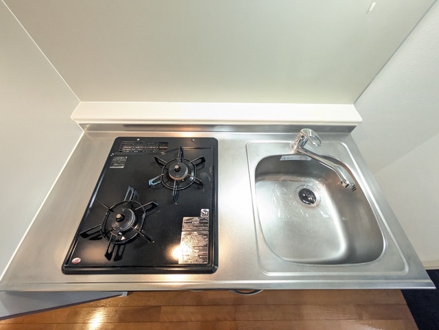 キッチン　※クリーニング前の写真です