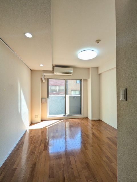 居室・リビング　※クリーニング前の写真です