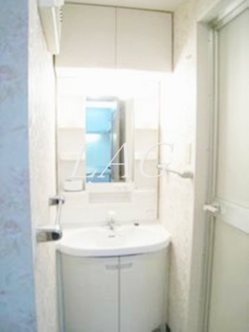 洗面設備　独立洗面台です。