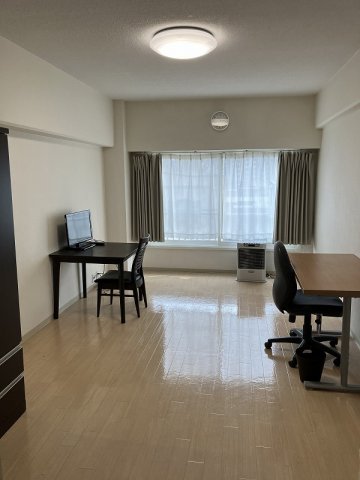 その他部屋・スペース　室内　日当たり良好　家具家電付き