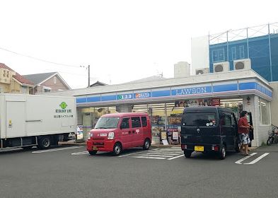 コンビニ　ローソン辻堂東海岸店（コンビニ）まで821m