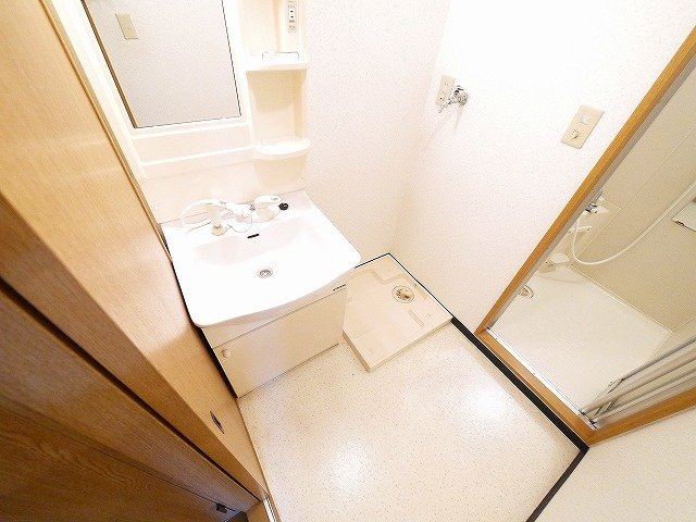 洗面設備　使いやすい洗面所です