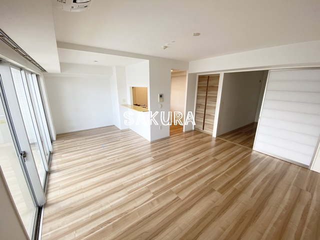 居室・リビング　使いやすい形の為、レイアウトを楽しめます♪