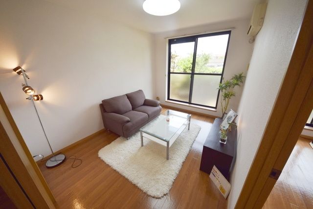 居室・リビング　★閑静な住宅地で日当りも良好です★