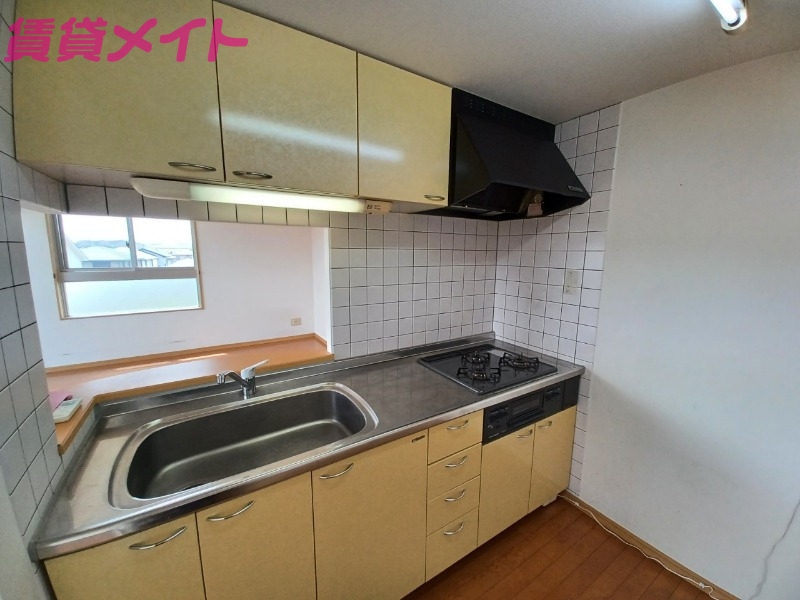キッチン　同型タイプの写真です