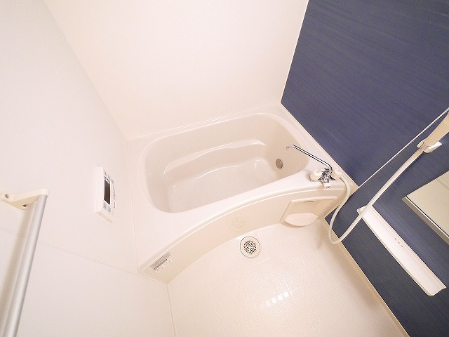 バス・シャワールーム　お風呂で日々の疲れを落としましょう