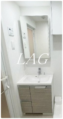 洗面設備　独立洗面台です。