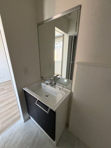 洗面設備　脱衣スペースもあります