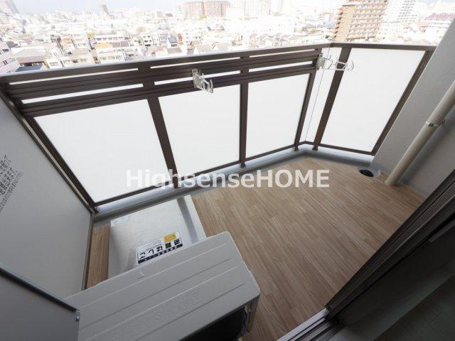 バルコニー　バルコニーからの眺めを楽しみながら食事をしませんか