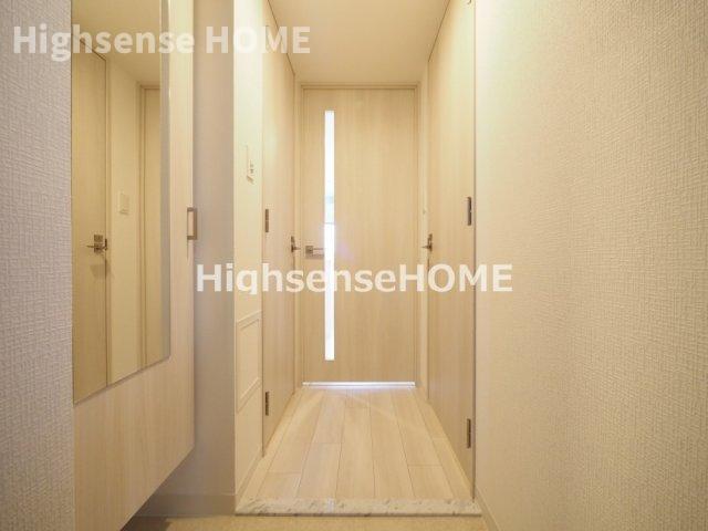 玄関　収納もある玄関です