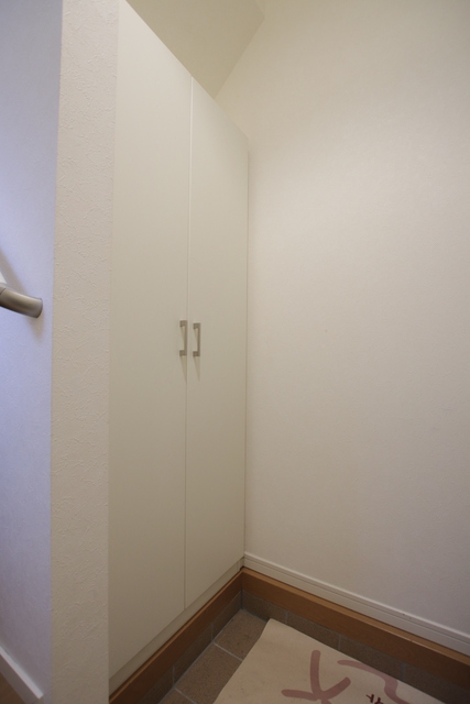 玄関　玄関には大容量のシューズボックス♪