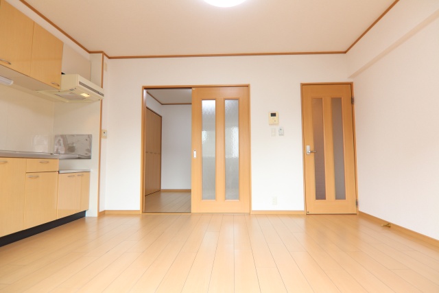 居室・リビング　※別室の参考写真の為、現況優先です。