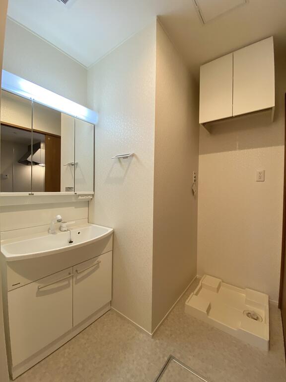 洗面設備　類似部屋参考画像です