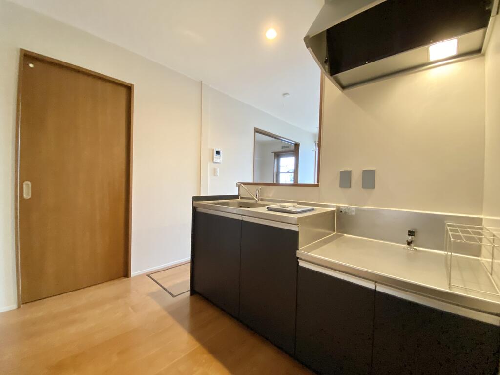 キッチン　類似部屋参考画像です