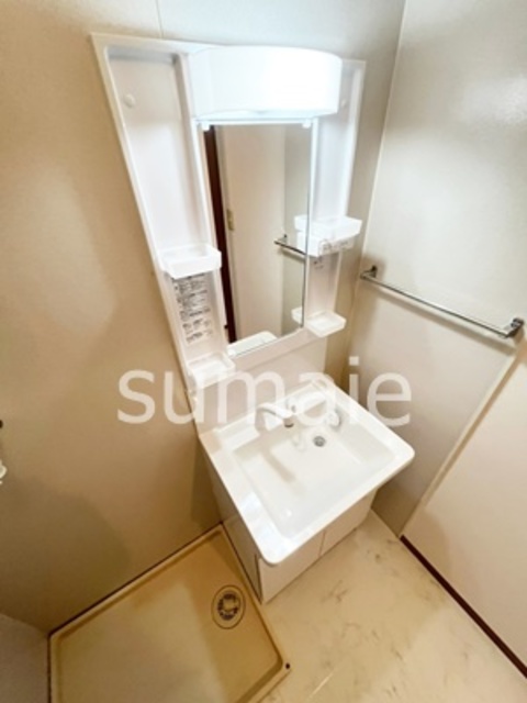 洗面設備　独立洗面台です