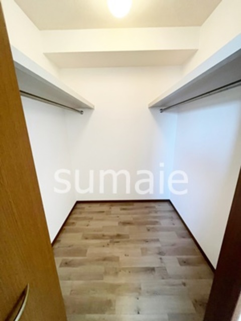 収納　ウオークインクローゼット